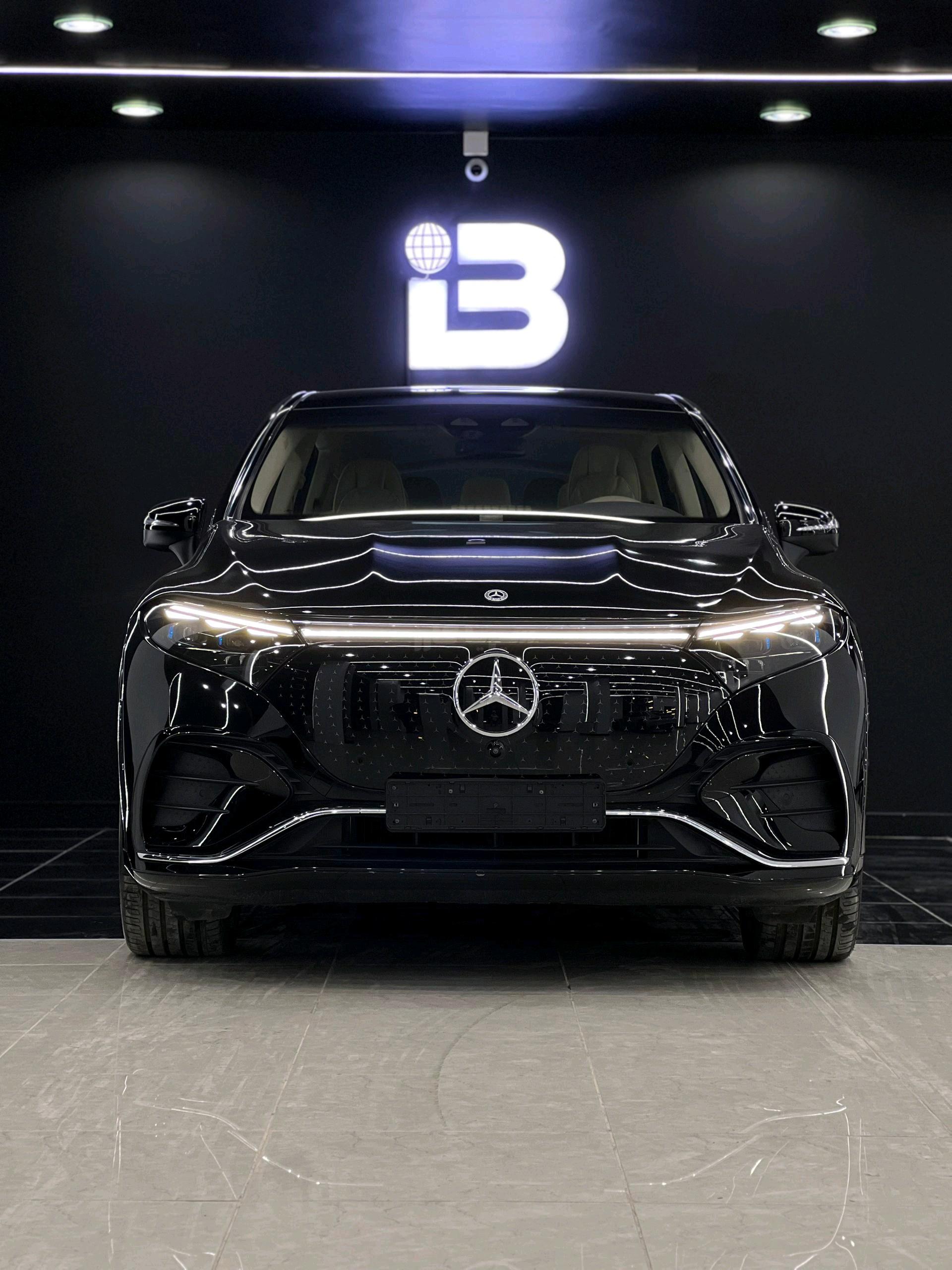 مرسيدس بينز EQS SUV 2023