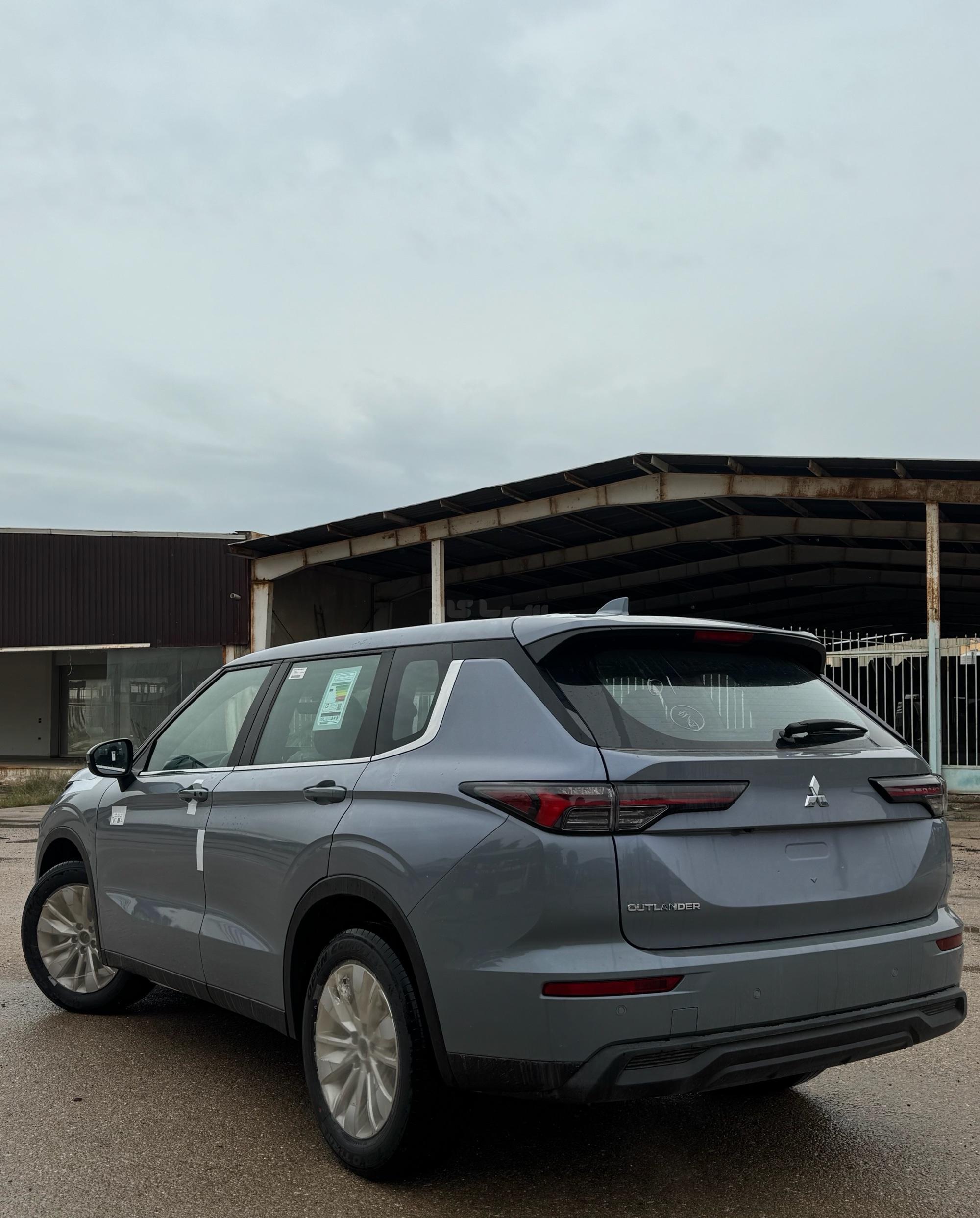 ميتسوبيشي – Mitsubishi Outlander