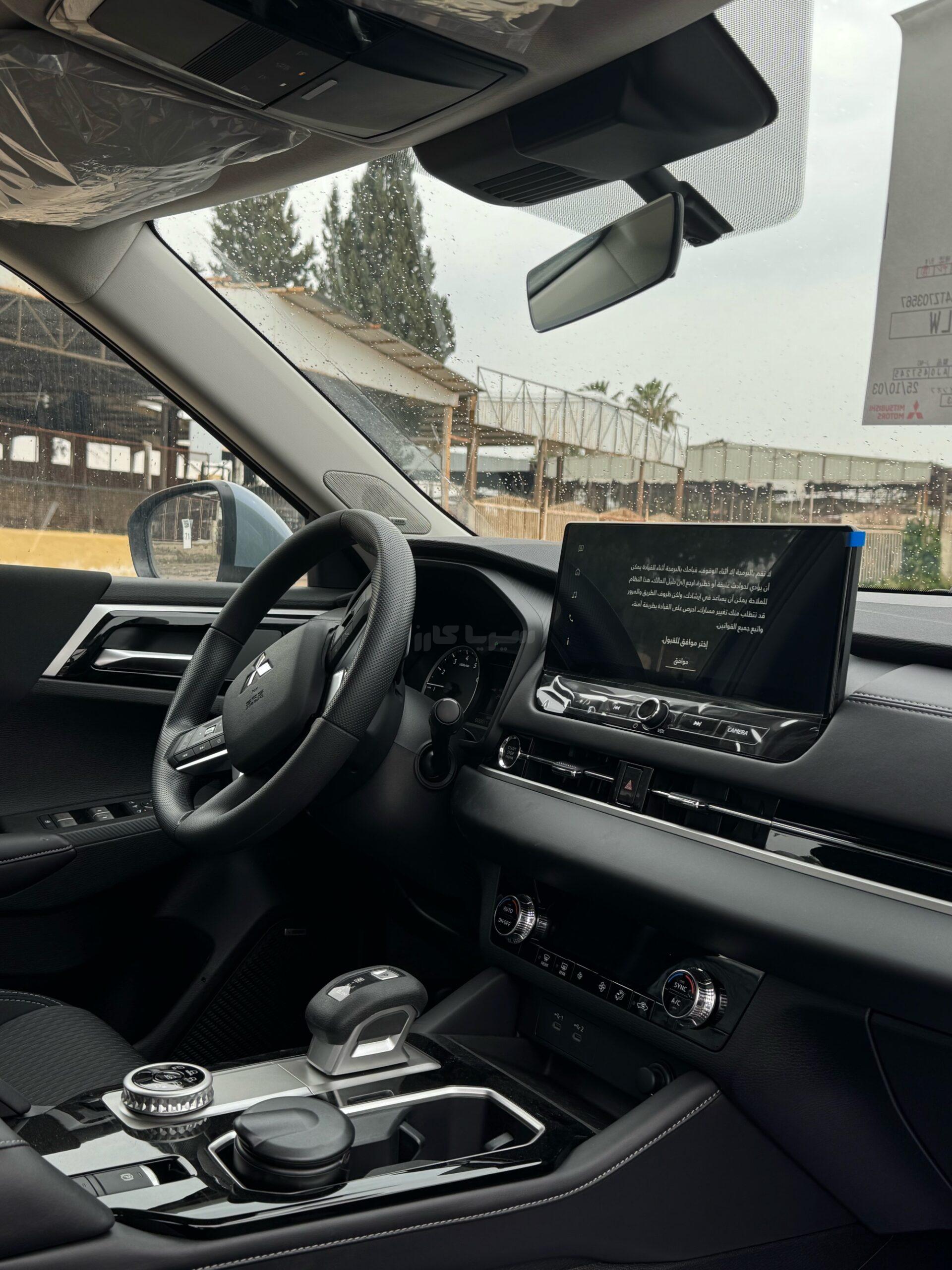 ميتسوبيشي – Mitsubishi Outlander