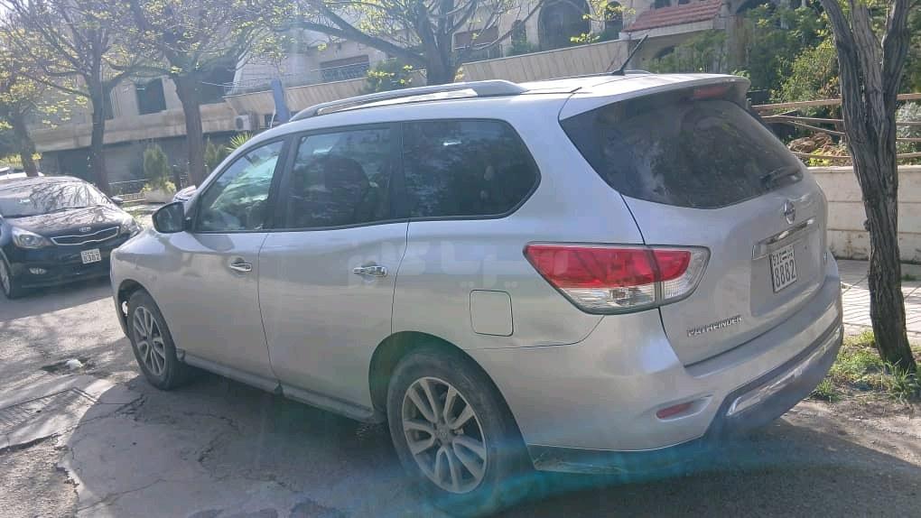 نيسان – Nissan باثفايندر-Pathfinder