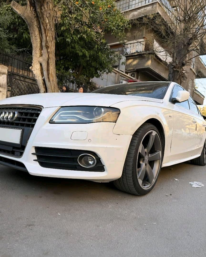 اودي A4 2012