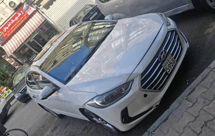 هيونداي الينترا 2017