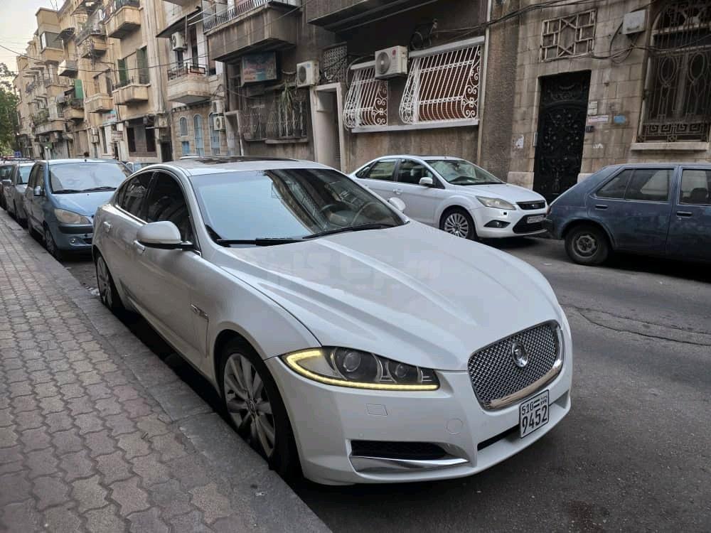 جاغوار XF 2013