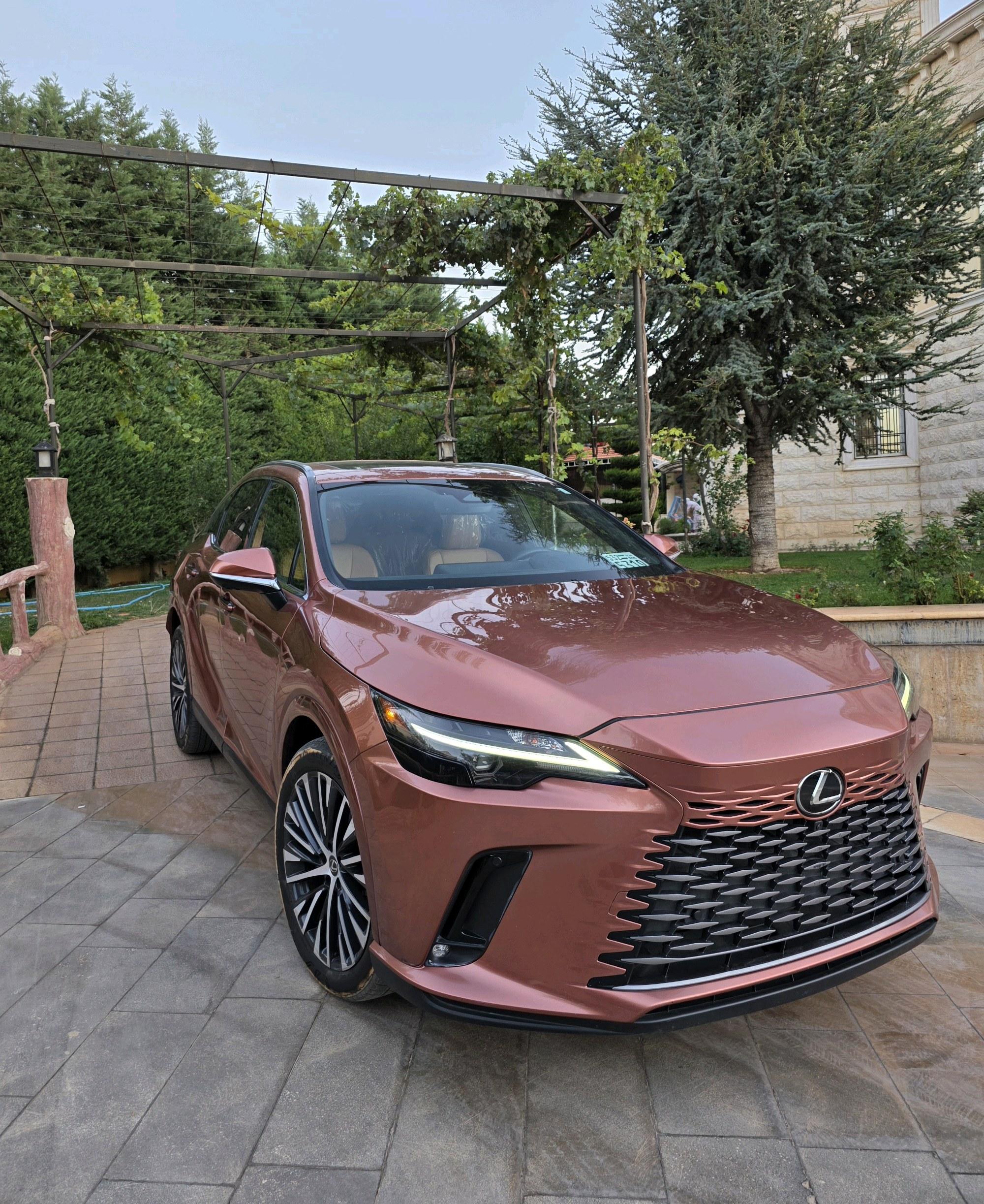 ليكسوس Series LX 2023