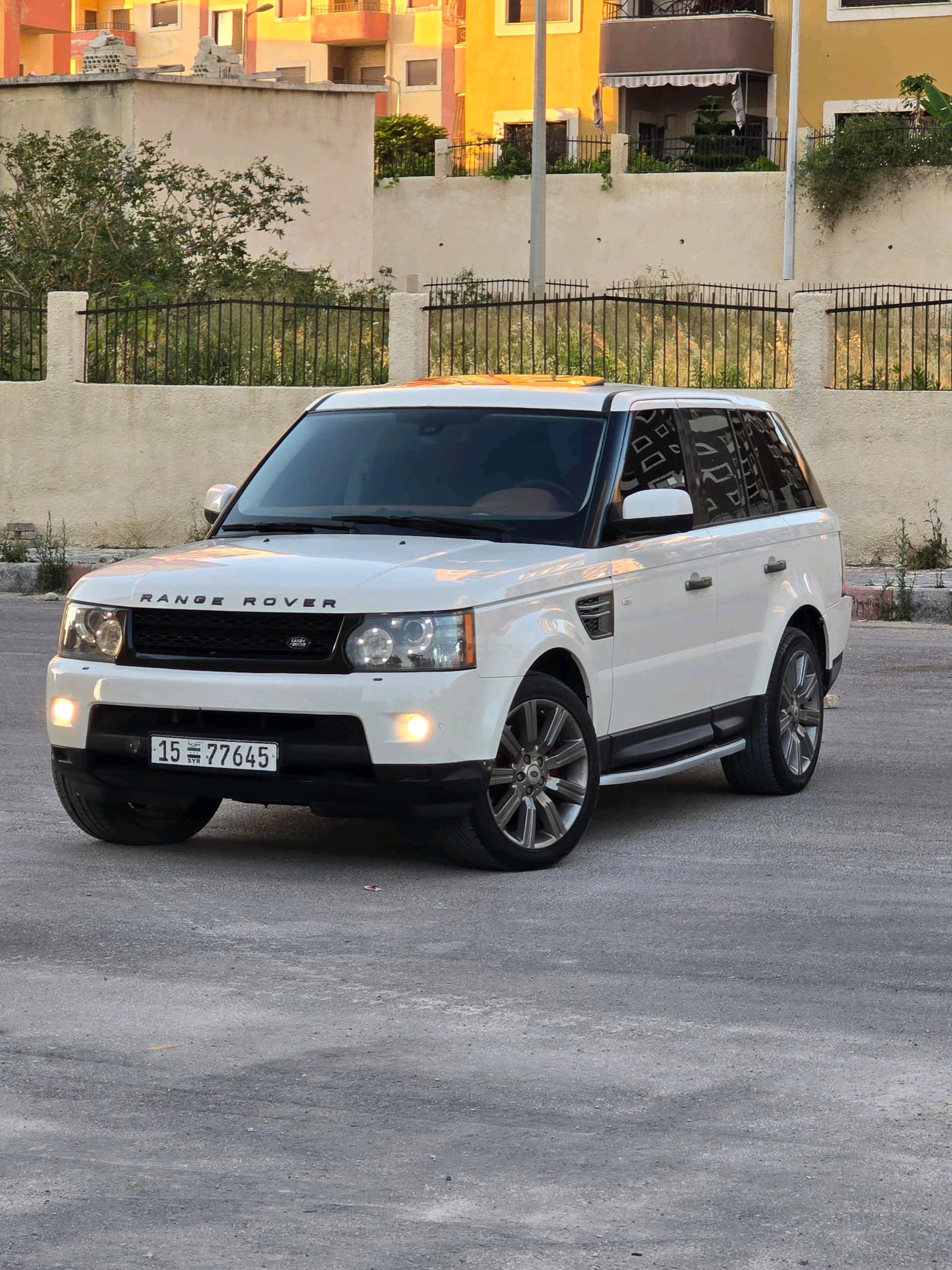 لاند روفر سبورت 2012