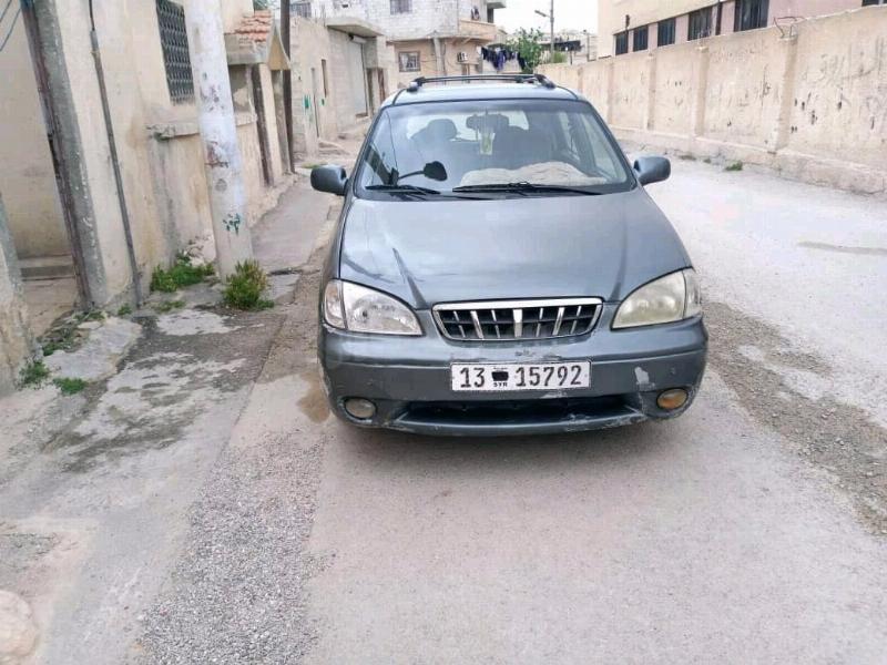 كيا كارينز 2002