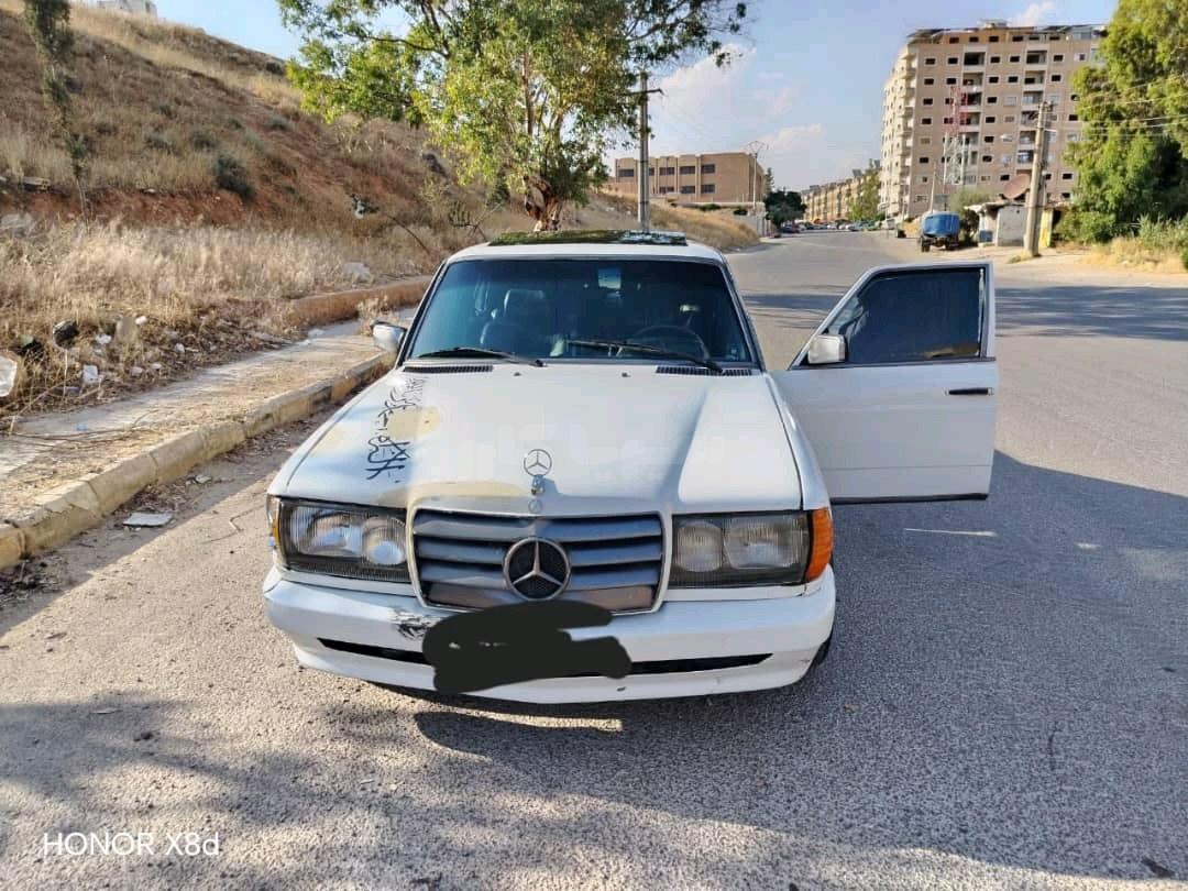 مرسيدس بينز 230 1979