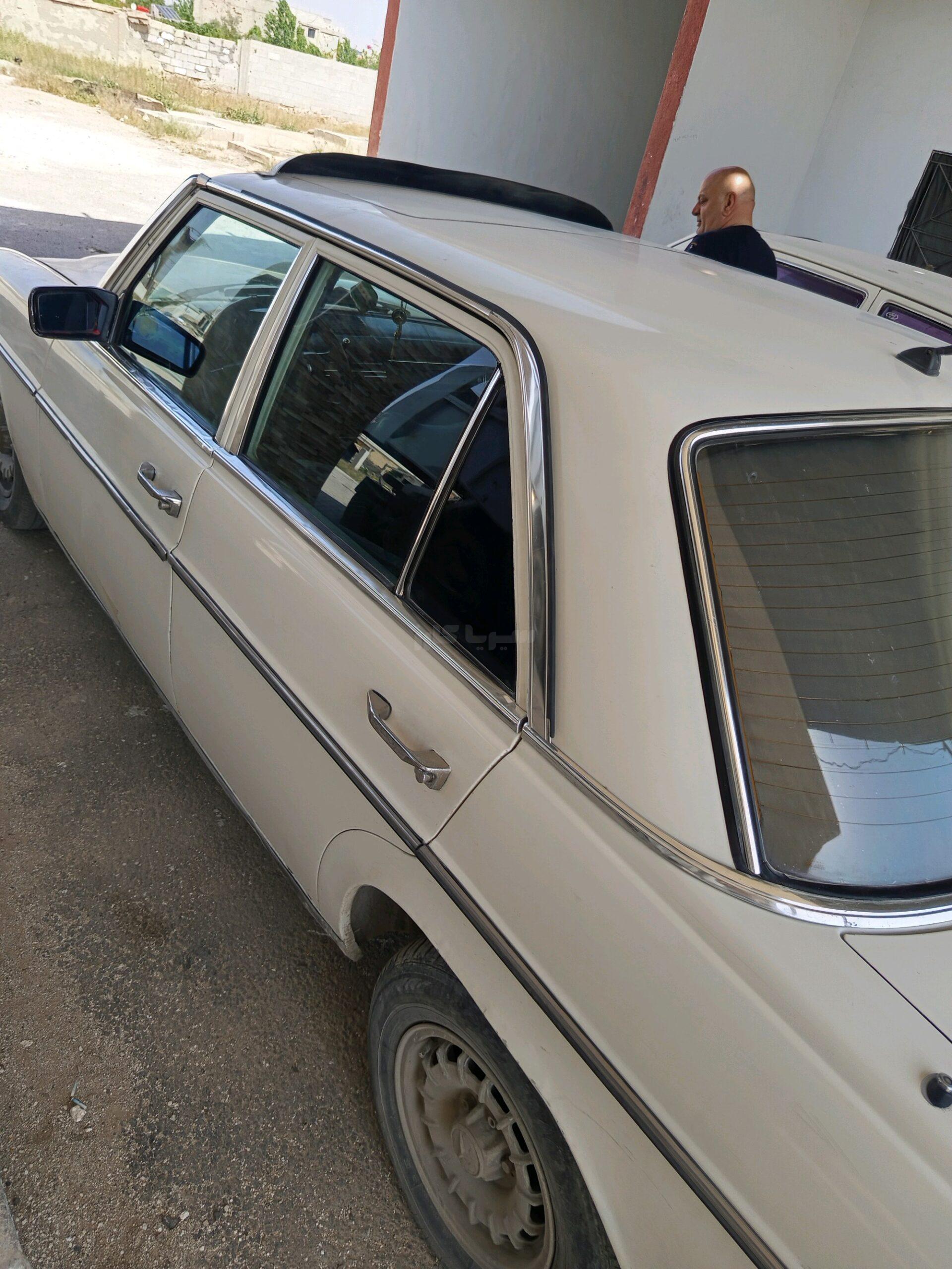 مرسيدس بينز 220 1973