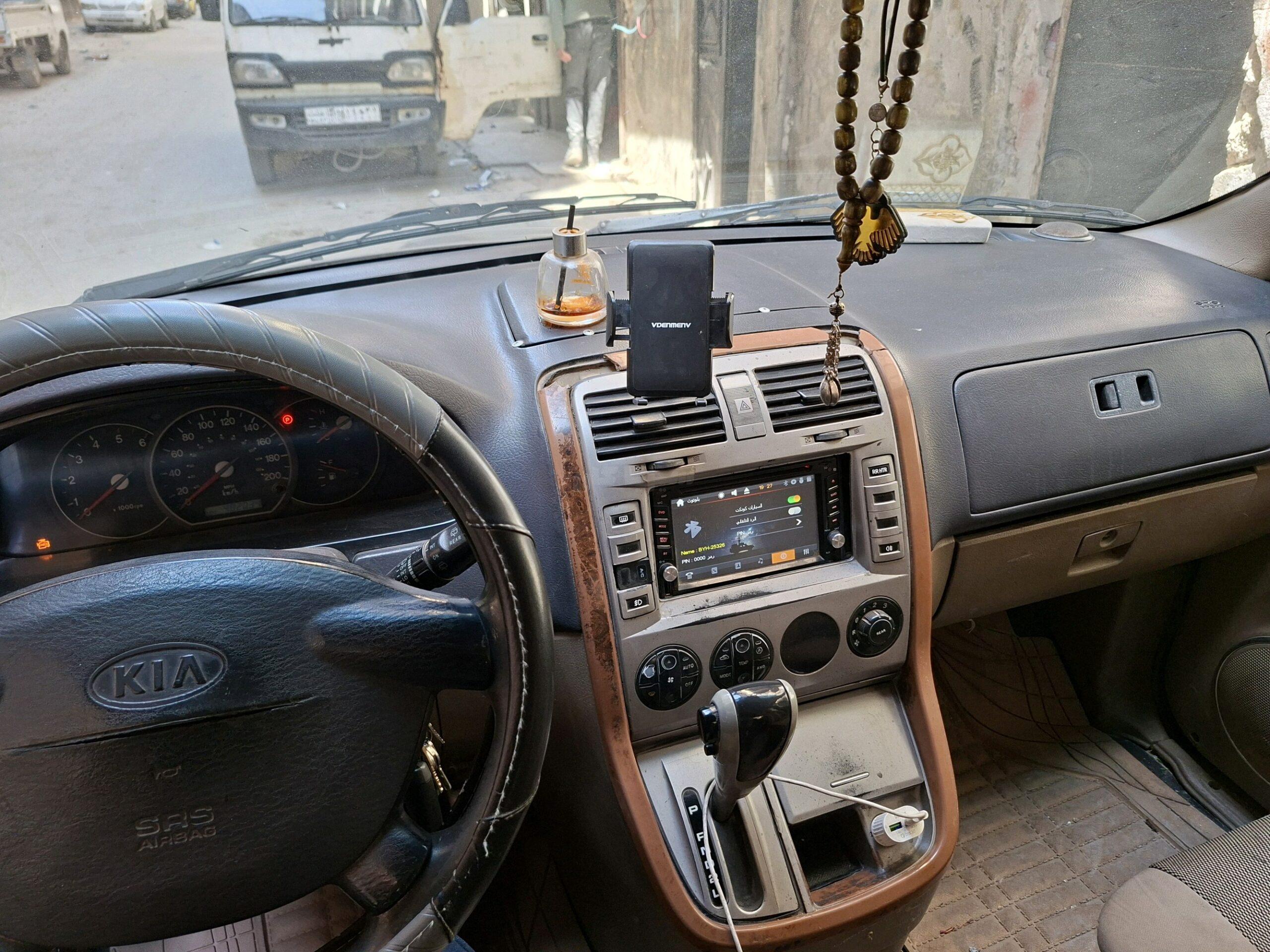 كيا كارنيفال 2003