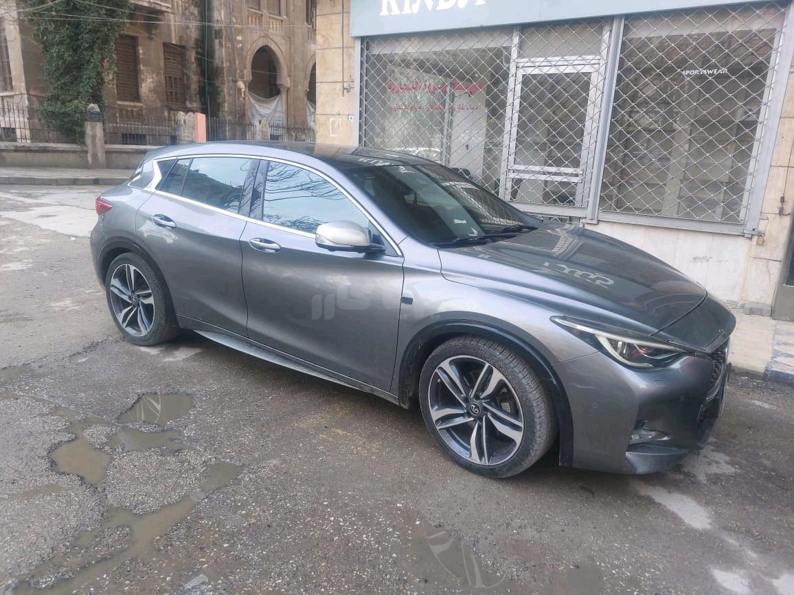انفينيتي QX30 2017