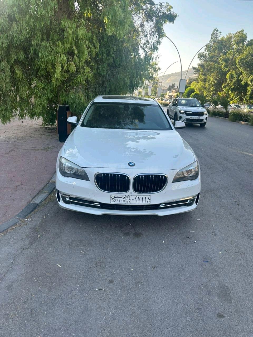 بي ام دابيليو 730 2012
