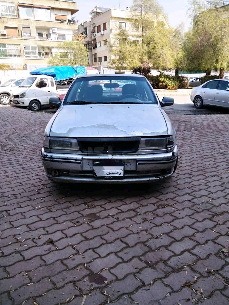 اوبل فيكترا 1995