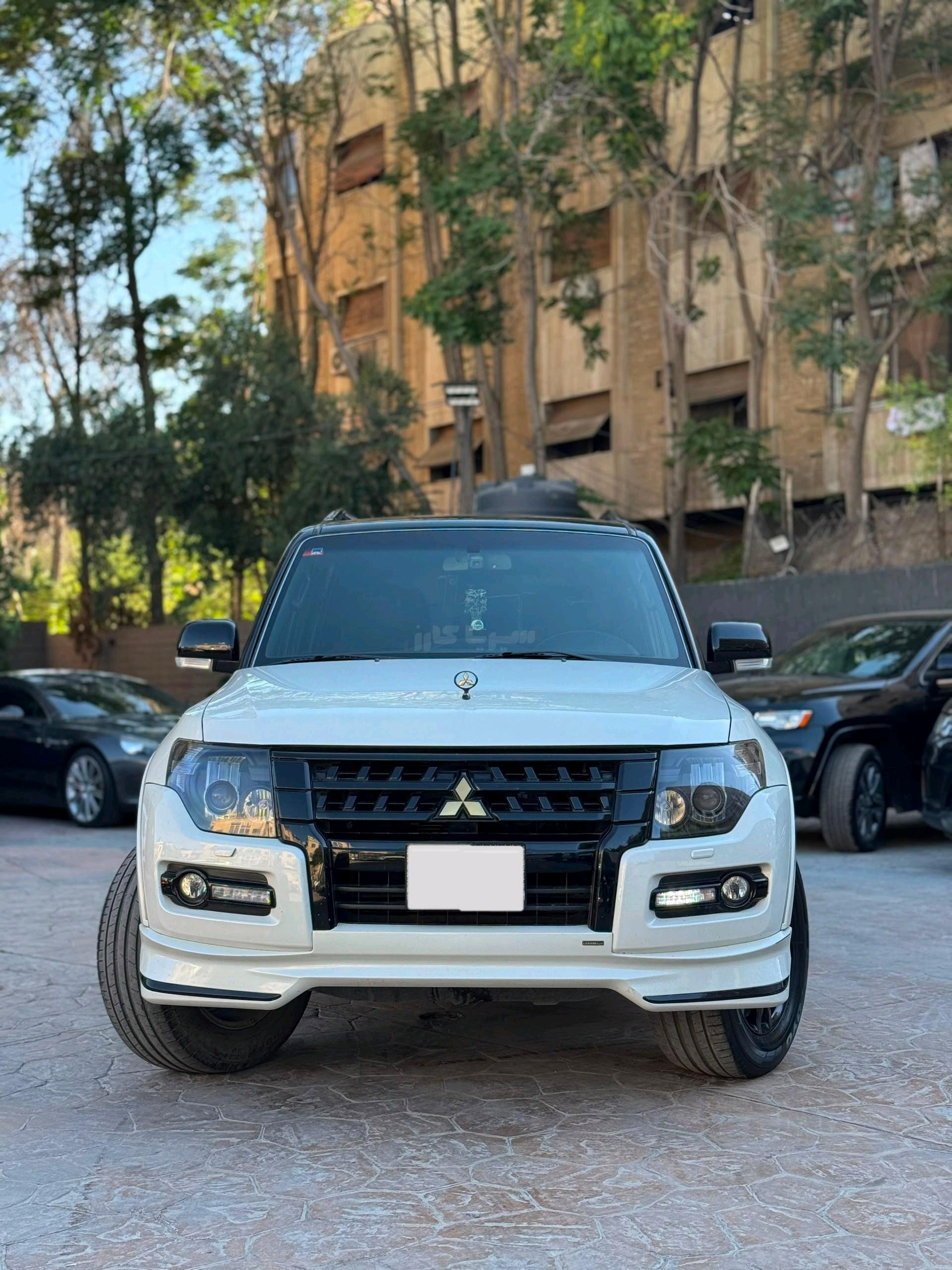 ميتسوبيشي Pajero 2020