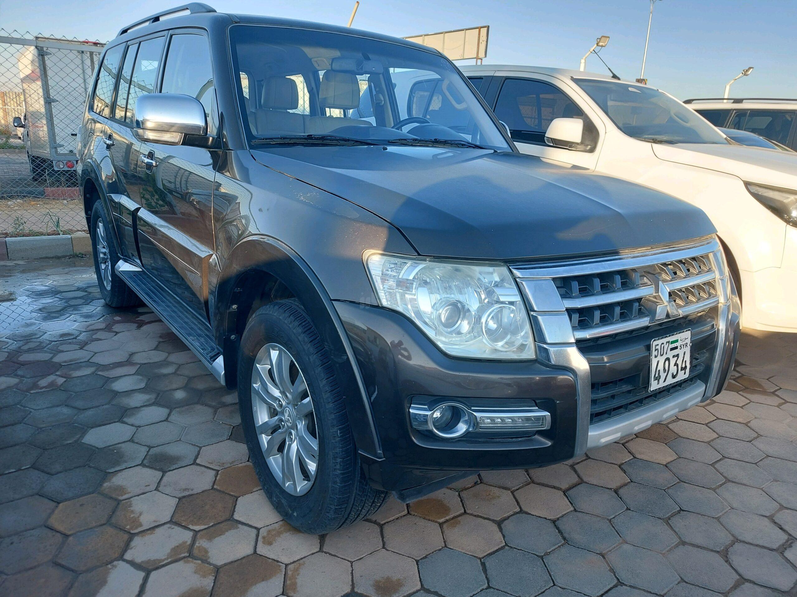 ميتسوبيشي Pajero 2017