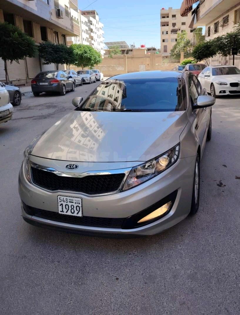 كيا K5 2011