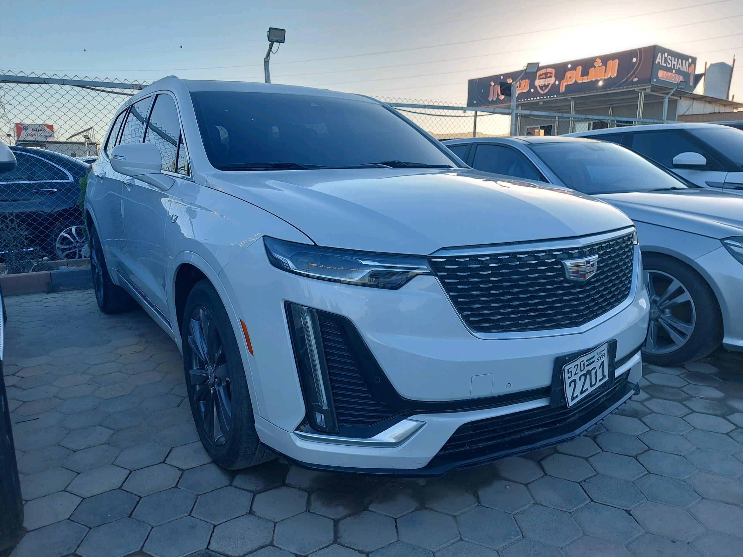 كاديلاك XT6 2021