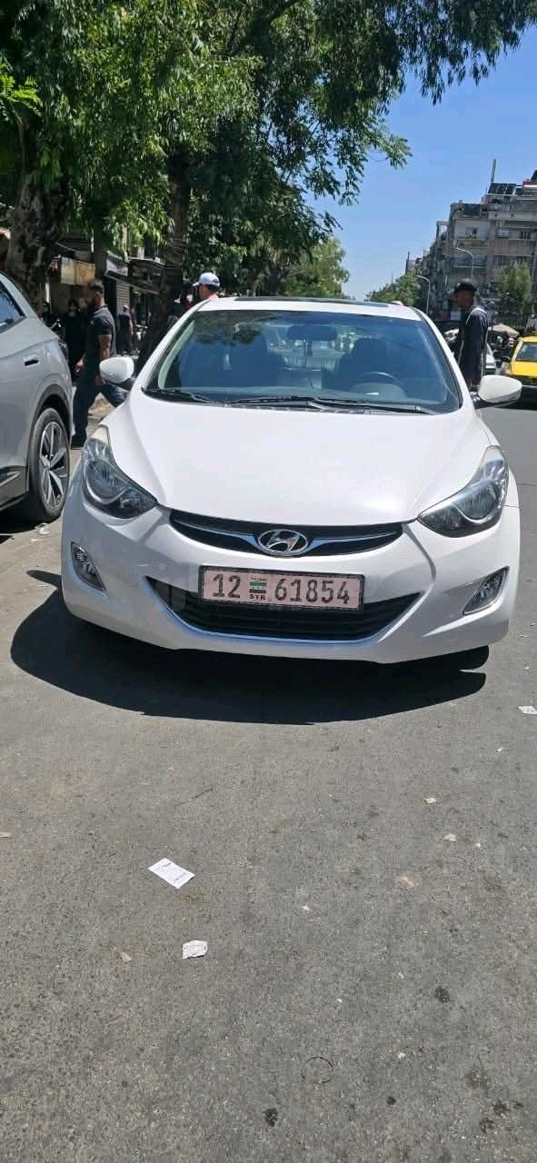 هيونداي افنتي 2012