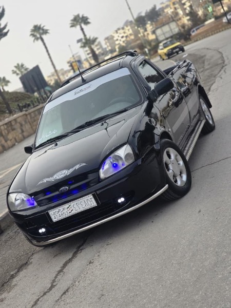 فورد كورير 2005