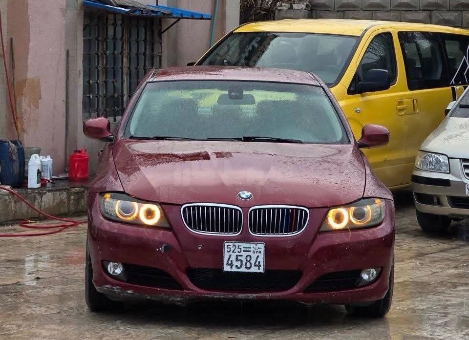 بي ام دابيليو 320 2011