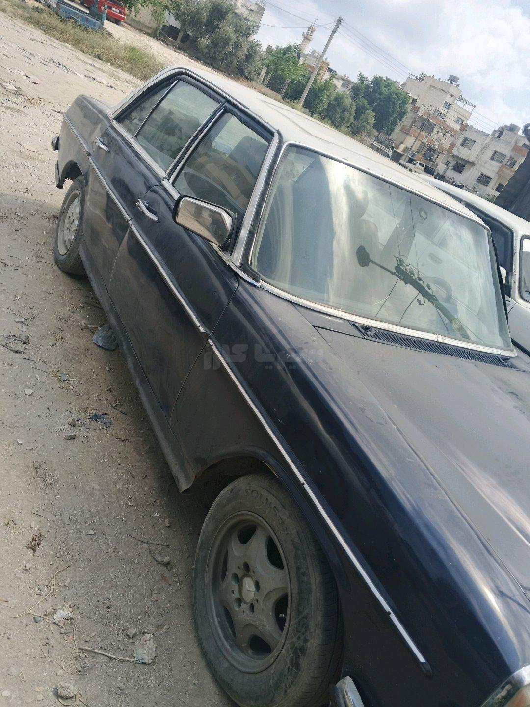 مرسيدس بينز 200 1971