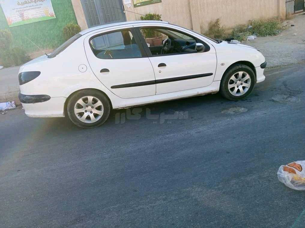 بيجو 206 2005