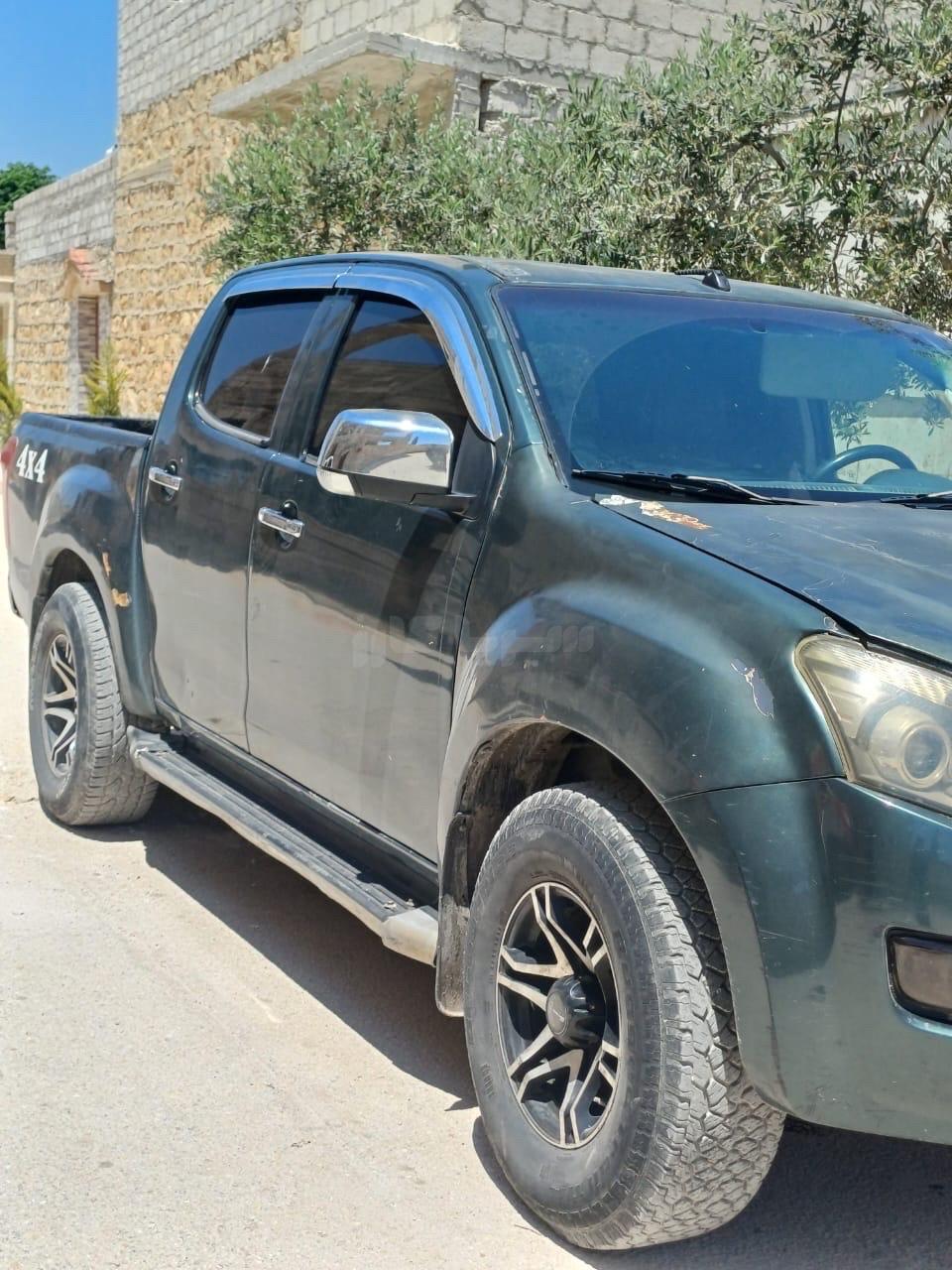 ايسوزو – Isuzu D-Max