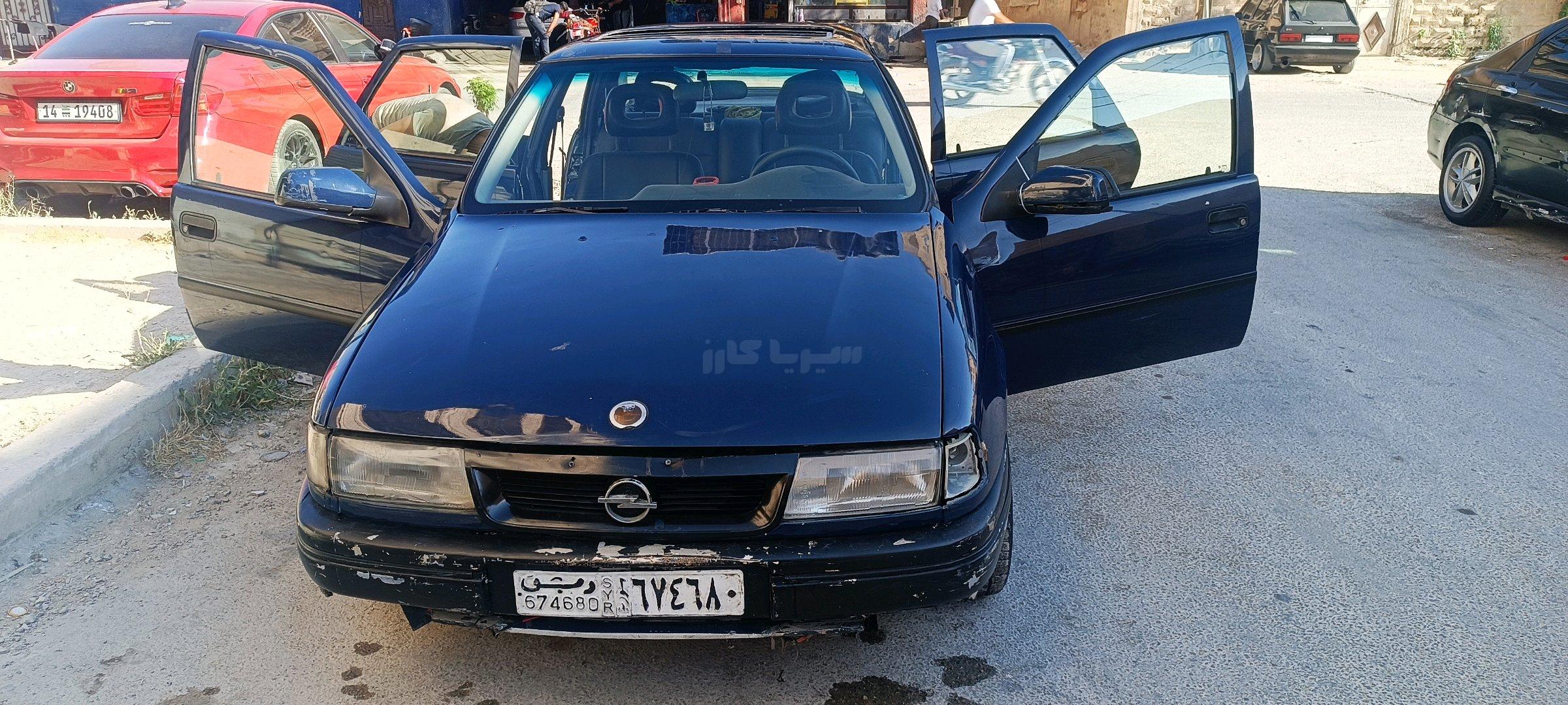 سيارة فيكترا 1992