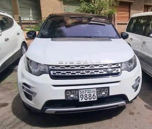 لاند روفر ديسكوفيري 2016