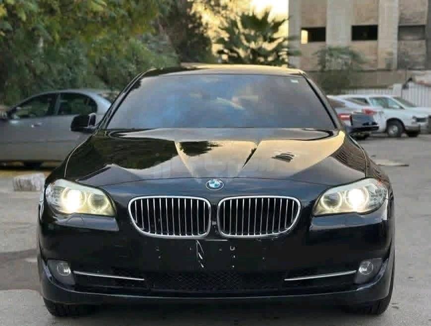 بي ام دابيليو 528 2011