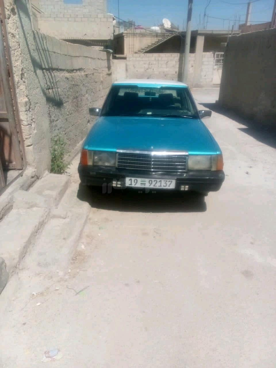 مازدا 929 1983