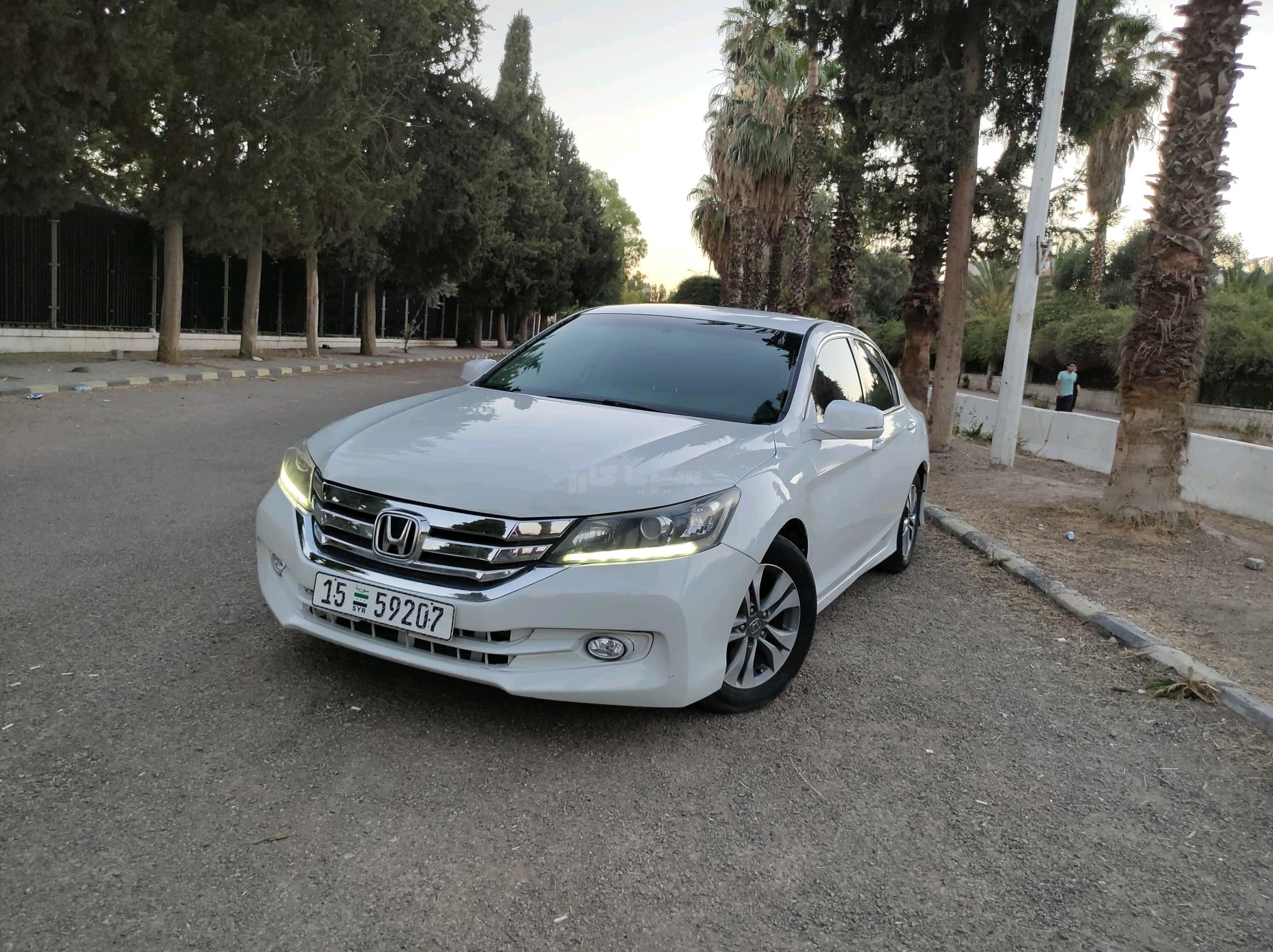هوندا اكورد 2015