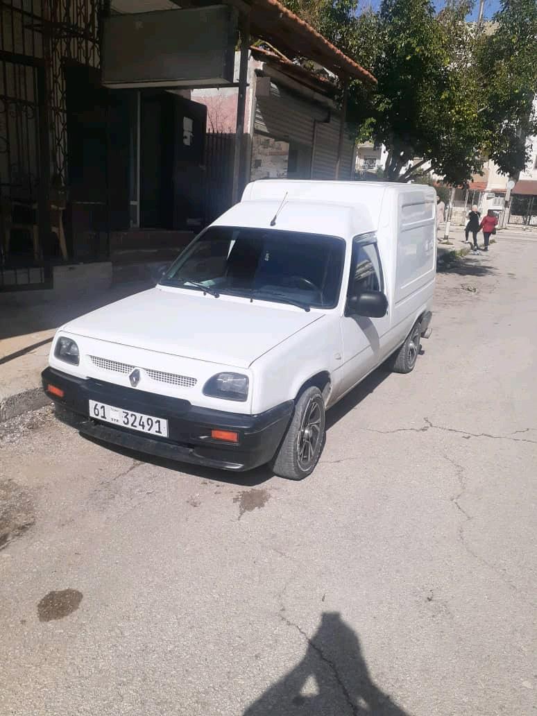 رينو ايكسبريس 1996