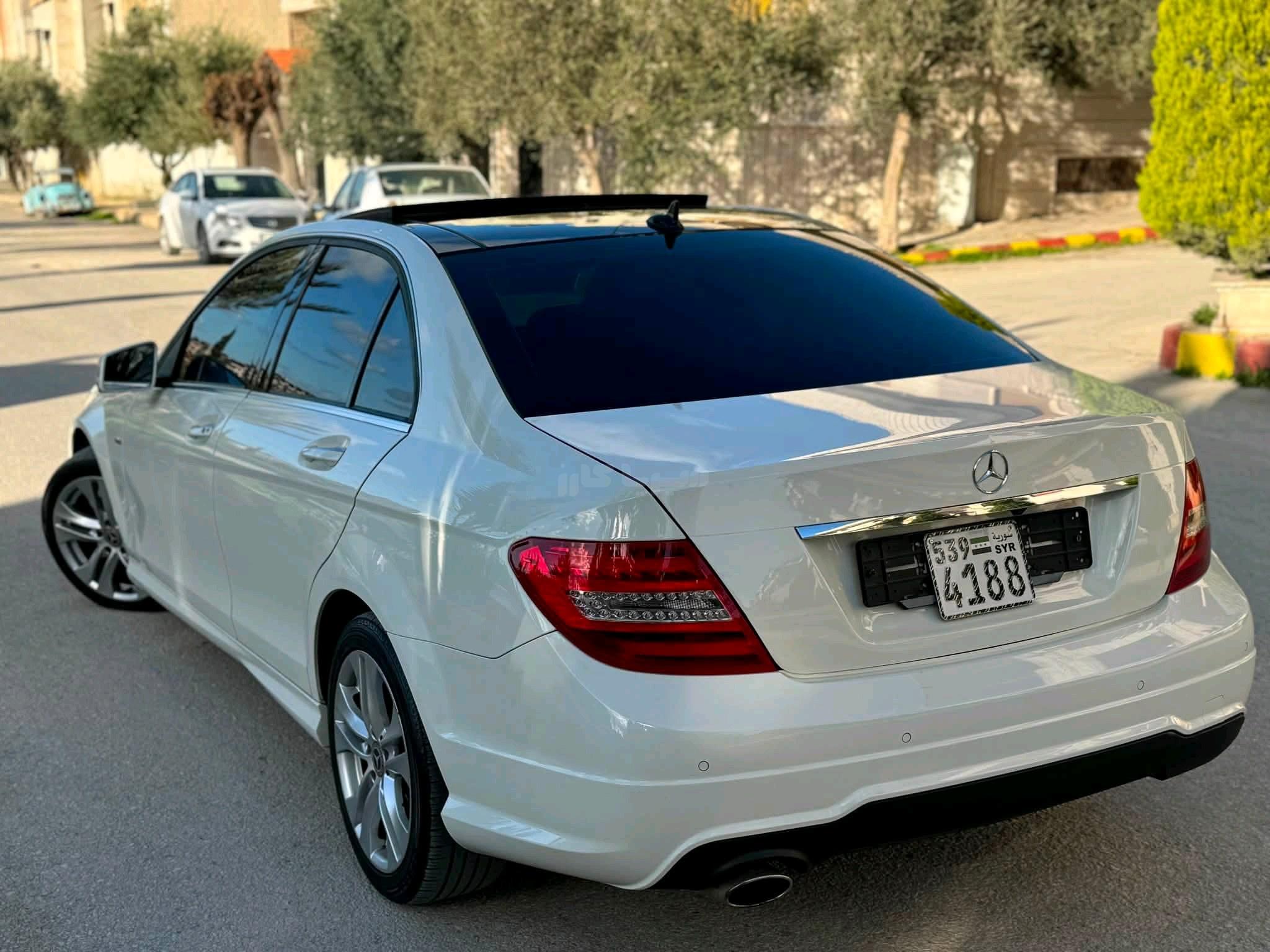 مرسيدس بينز - Mercedes benz C 200