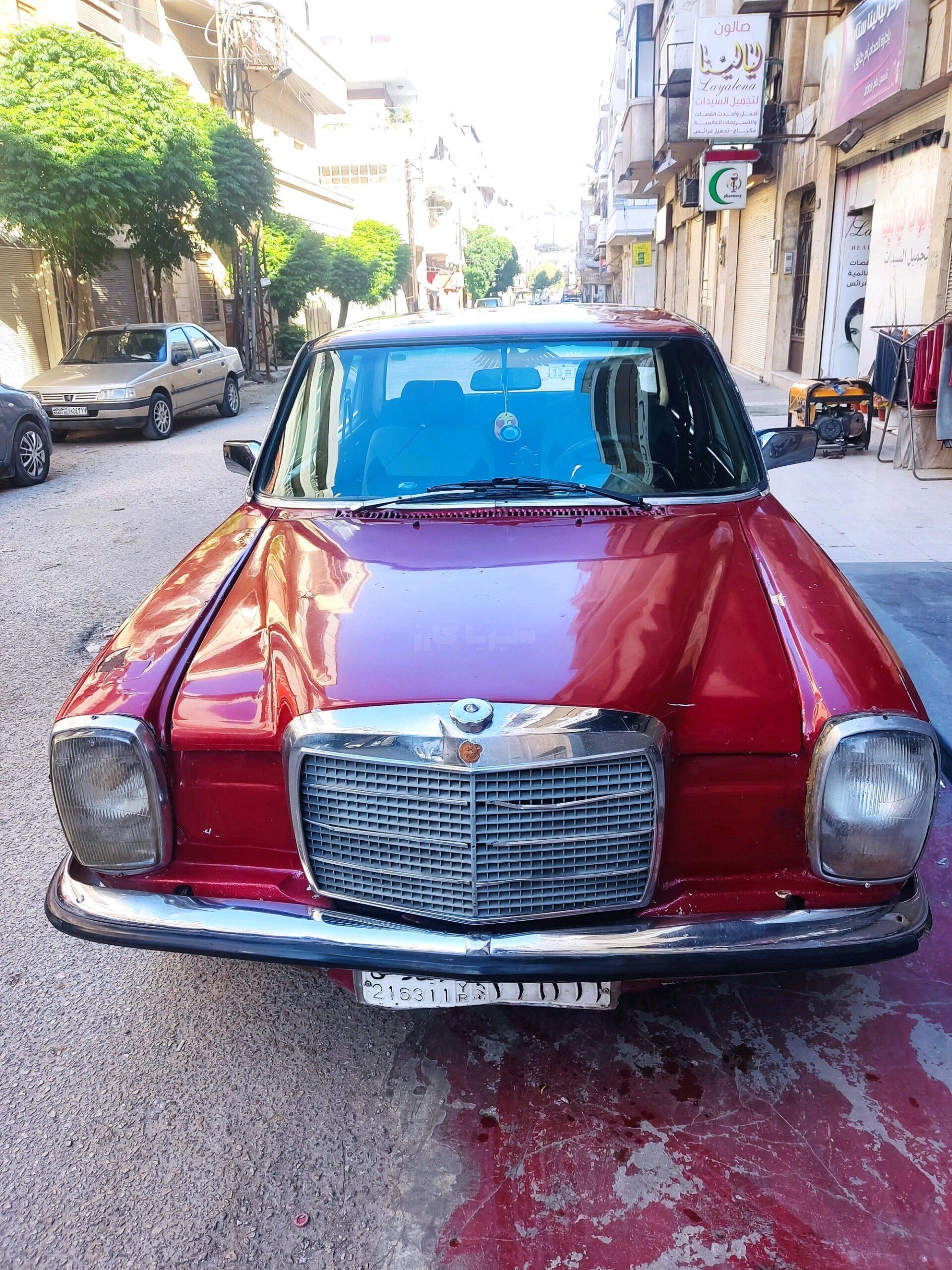 مرسيدس بينز 200 1973