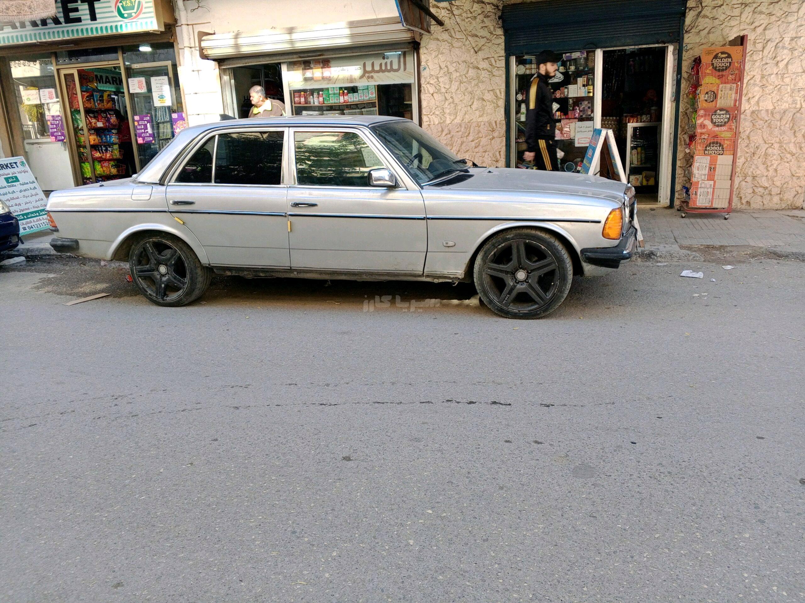 مرسيدس بينز 230 1977