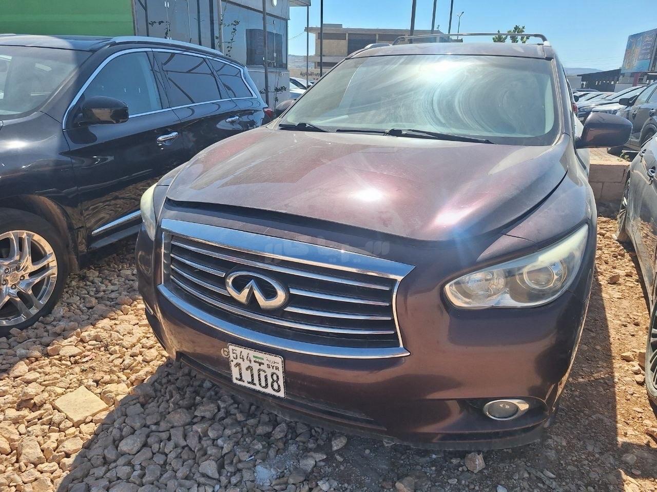 انفينيتي QX70 2015