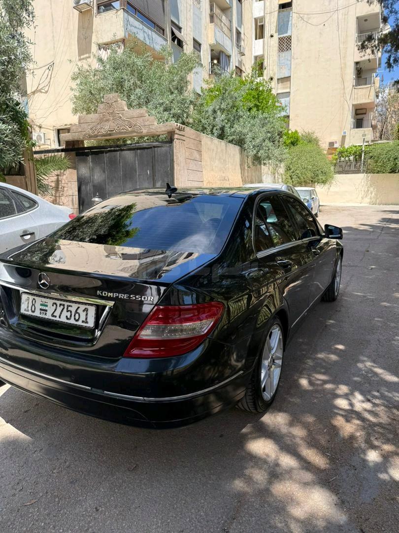 مرسيدس بينز C 180 2011