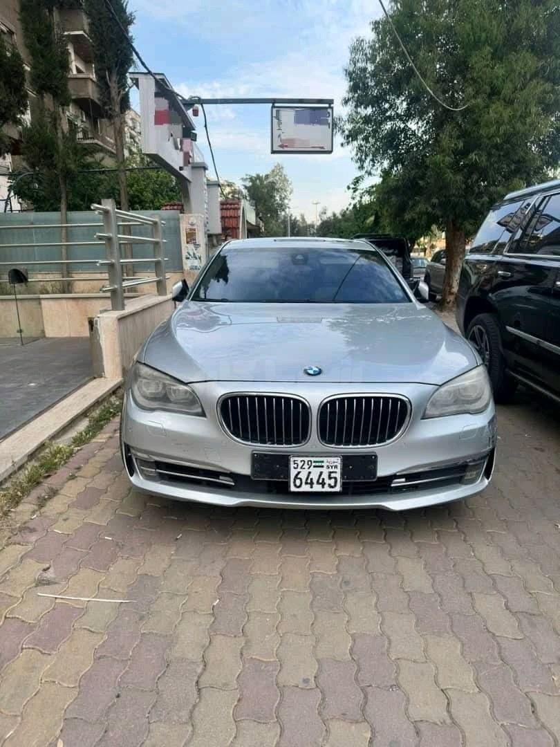 بي ام دابيليو 750 2013