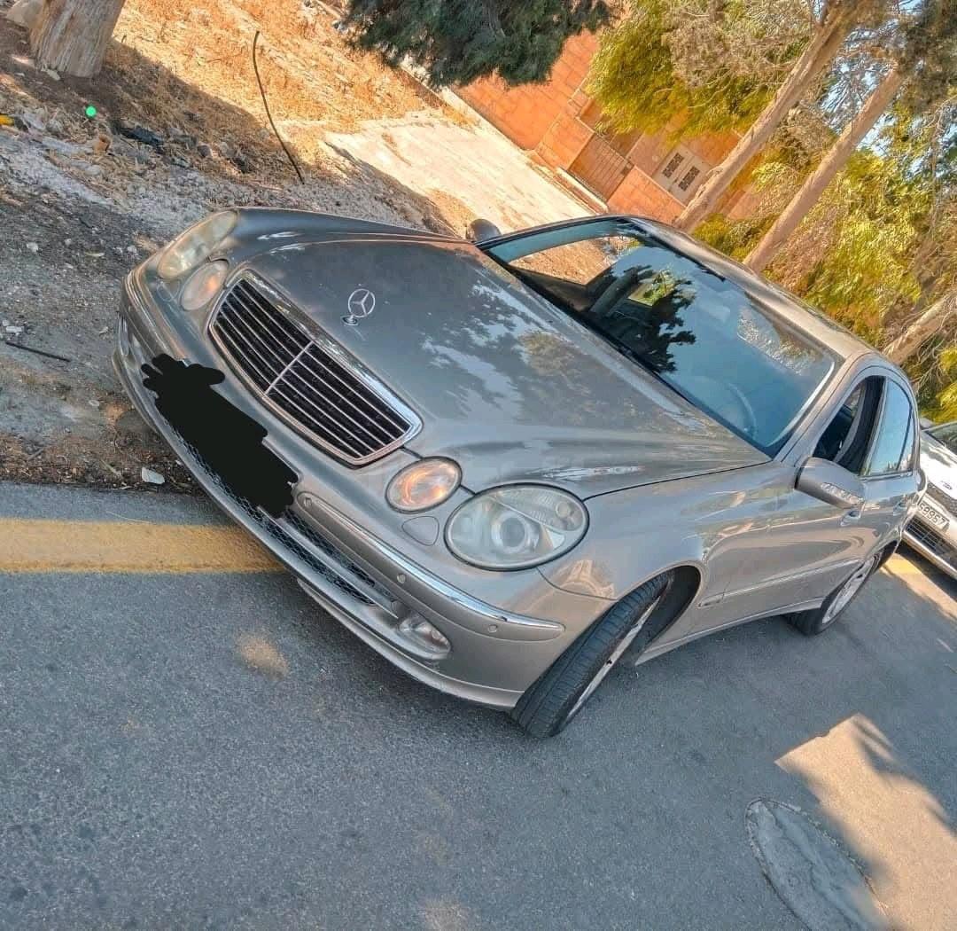 مرسيدس بينز E200 2004