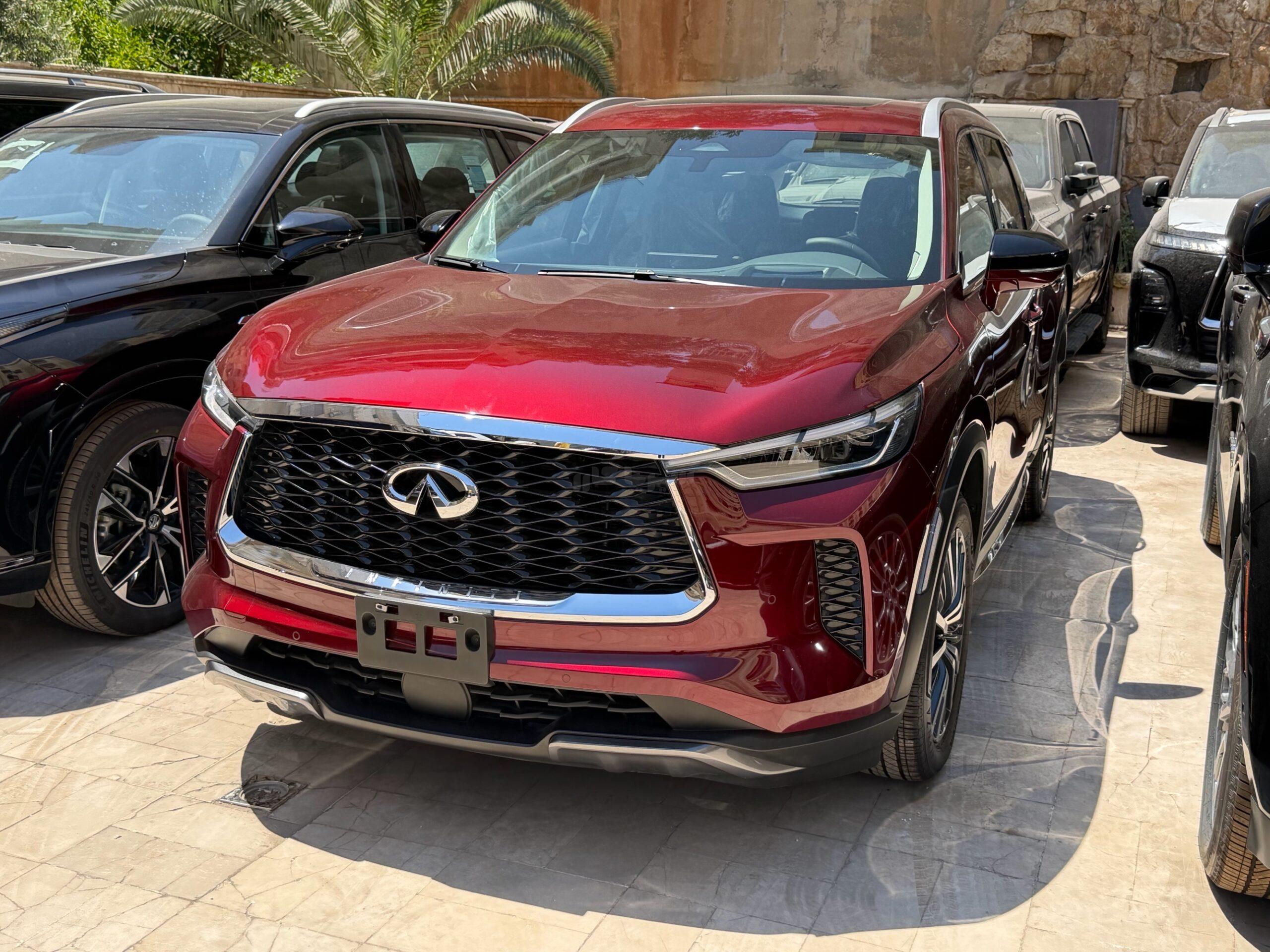 انفينيتي QX80 2024
