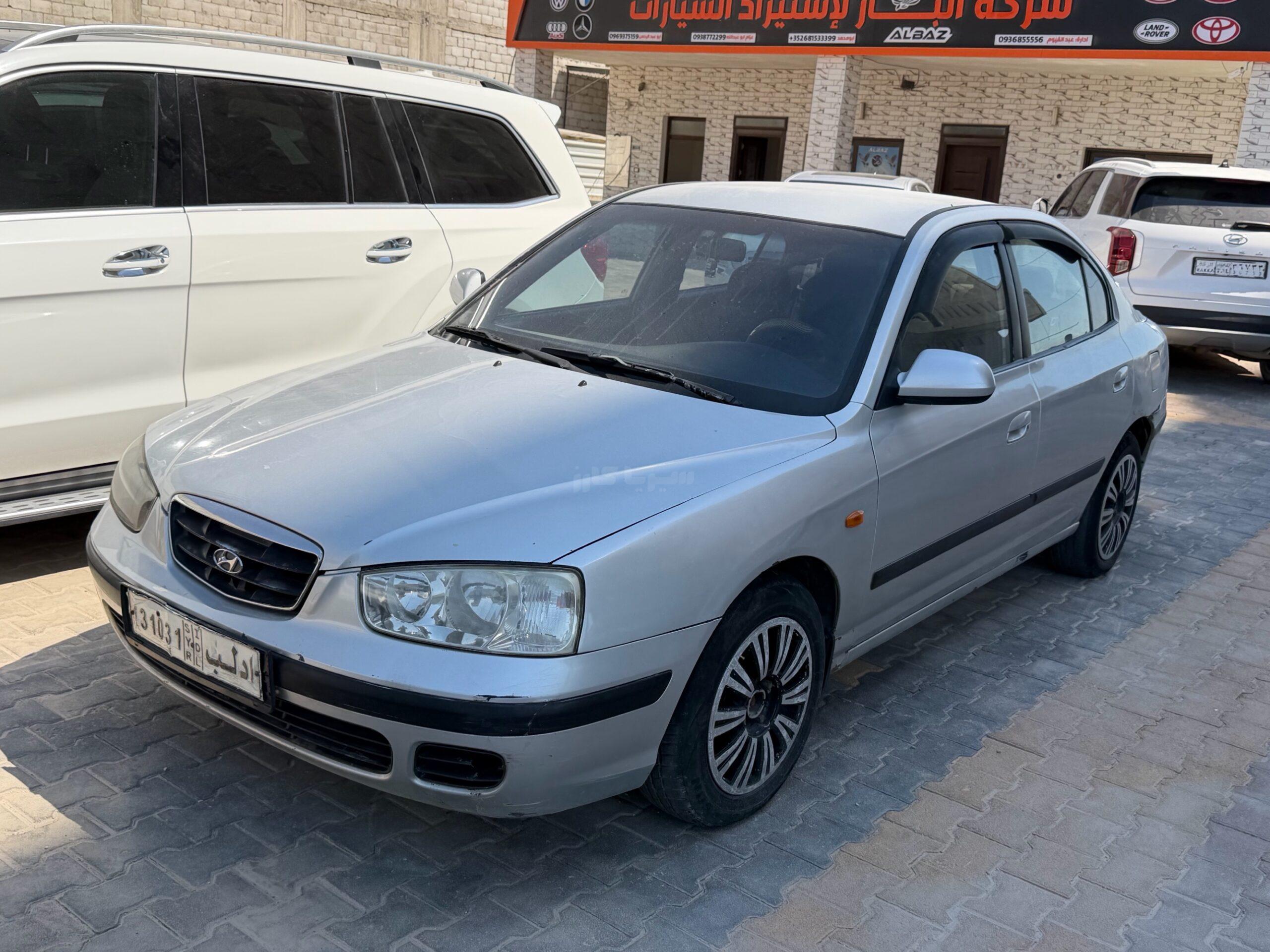 هيونداي الينترا 2001