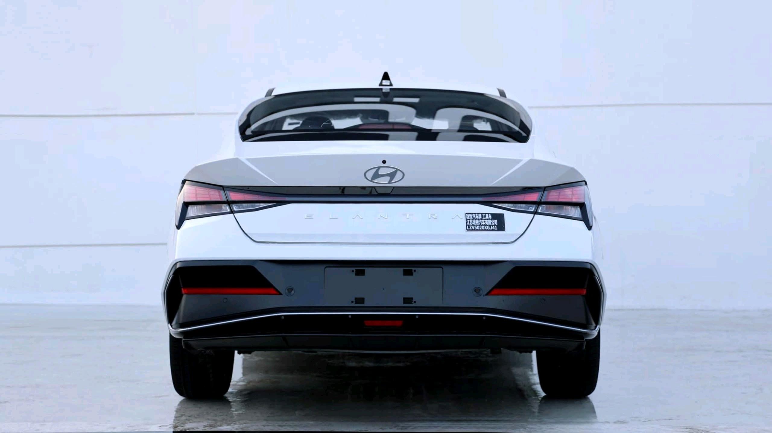 هيونداي – Hyundai الينترا – Elantra