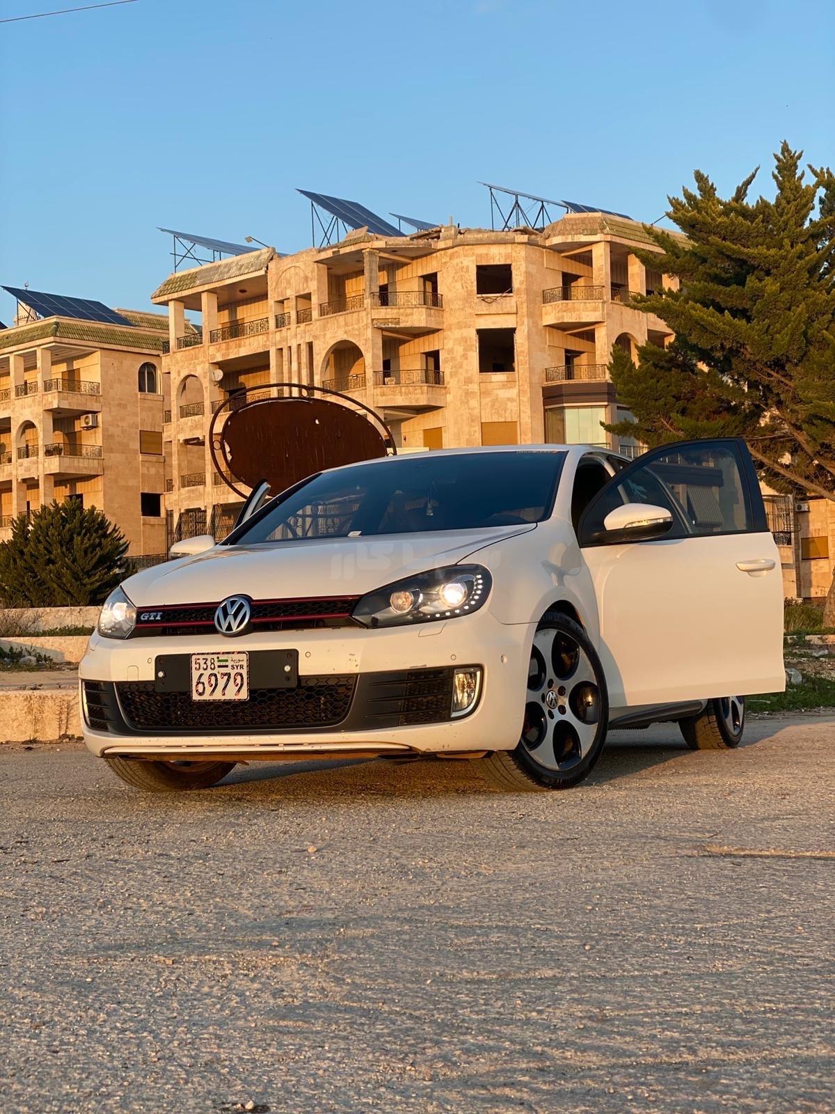 فولكس فاكن Golf GTI 2011