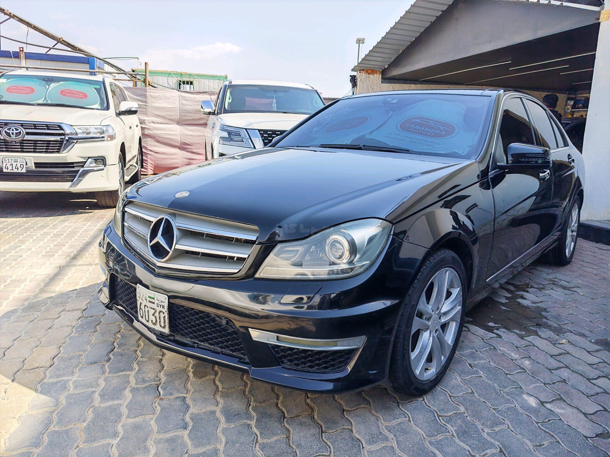 مرسيدس بينز C 300 2012