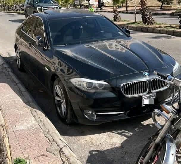 بي ام دابيليو 528 2011