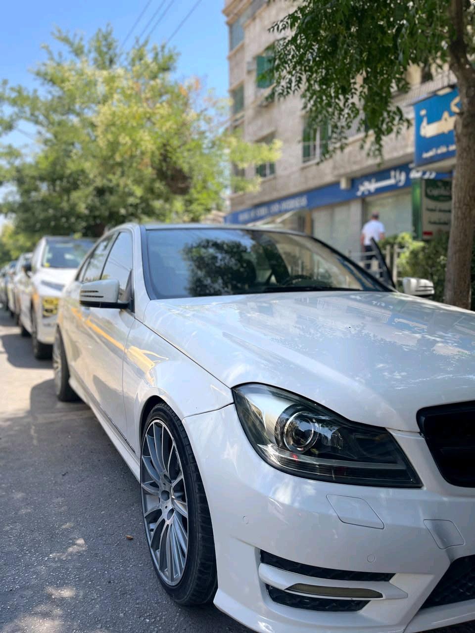 مرسيدس بينز C 300 2012
