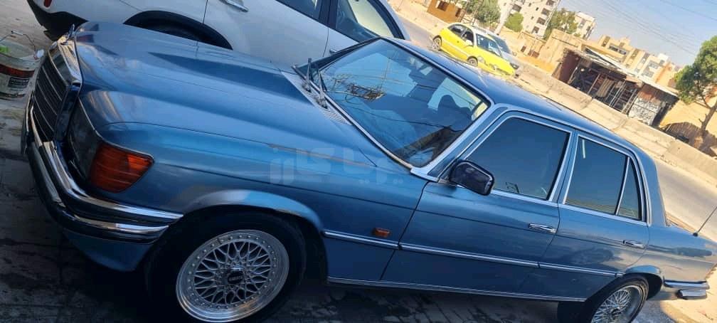 مرسيدس بينز E280 1975