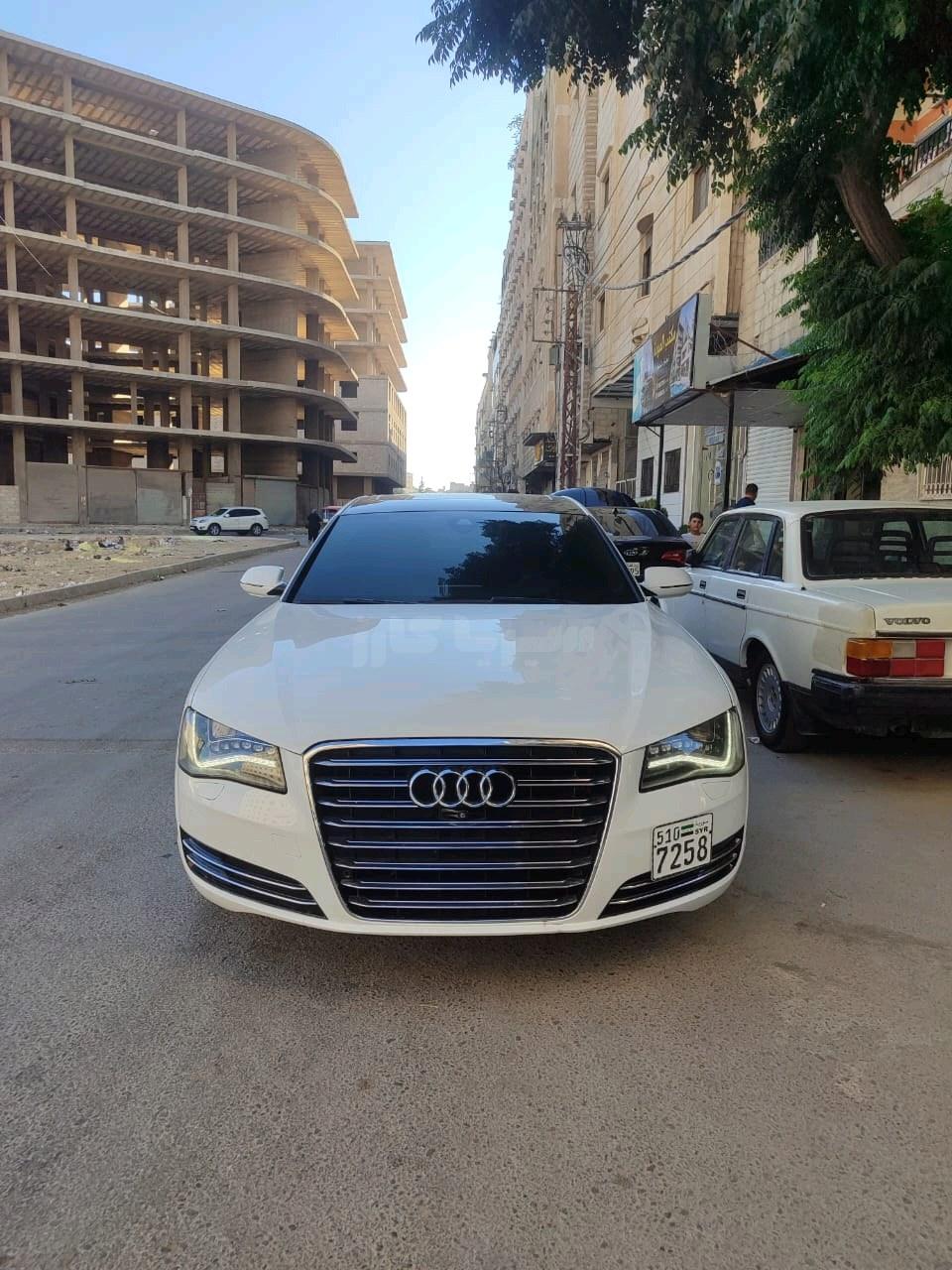 اودي A8 2012