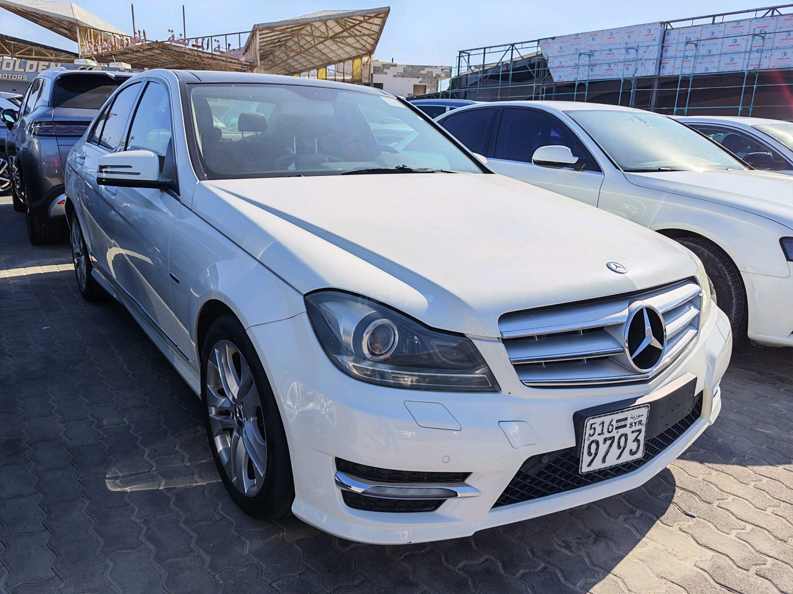 مرسيدس بينز C 200 2012