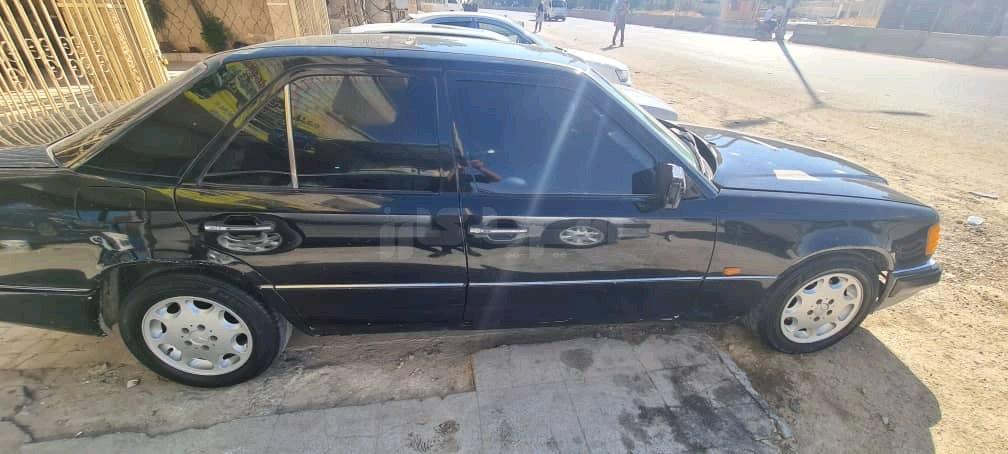 مرسيدس بينز E230 1991